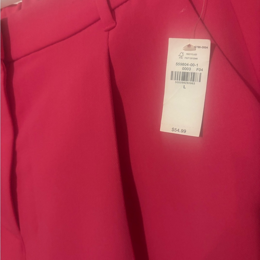 Gorgeous Suit in Vibrant Pink Suit. BRAND NEW WT- entire suit ! - Picture 8 of 16
